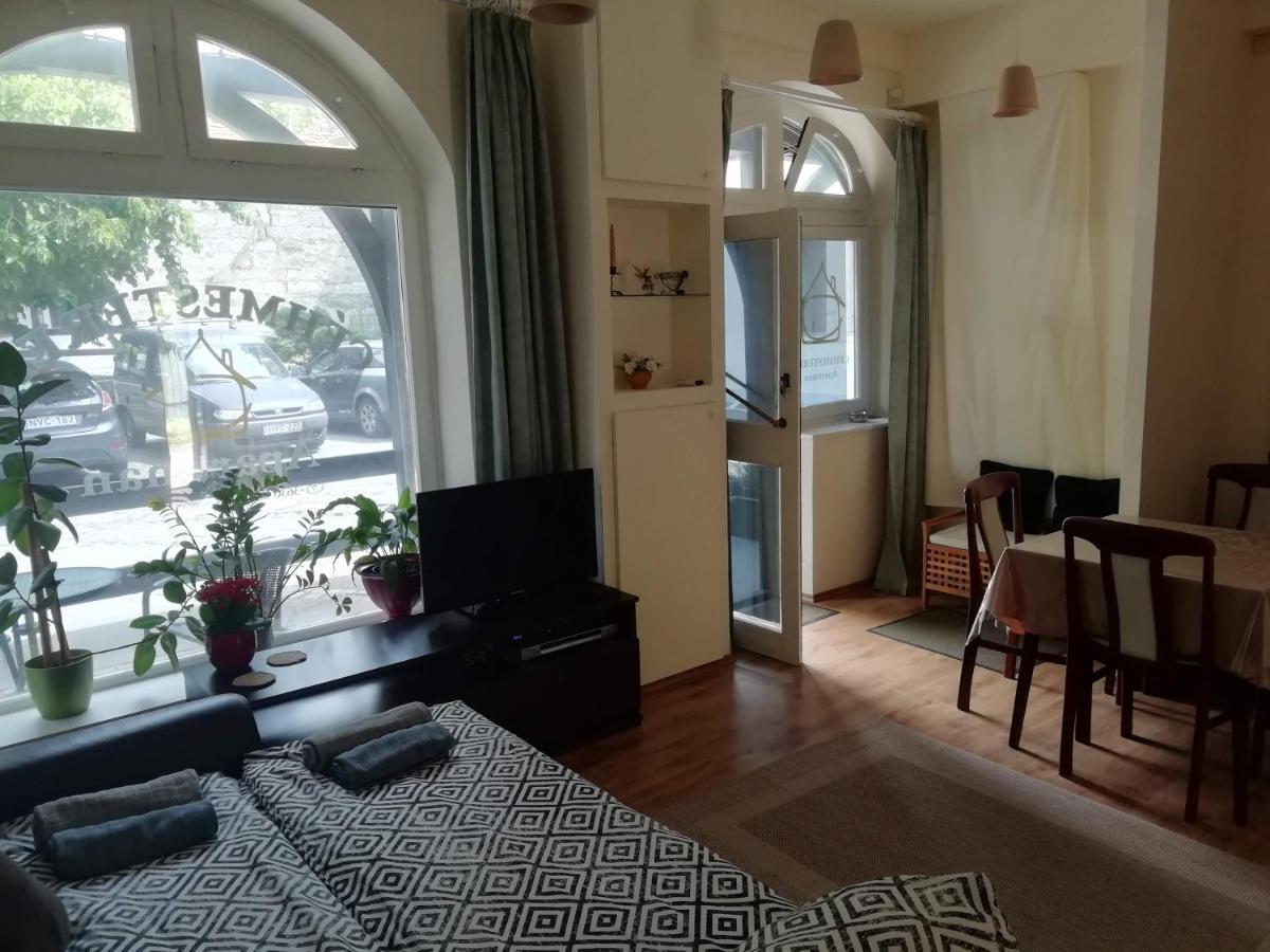 Cehmesterek Apartman 에게르 외부 사진